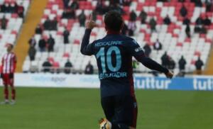 Son olarak Galatasaray’ı deplasmanda mağlup eden Trabzonspor, İstanbul’un üç büyüklerine