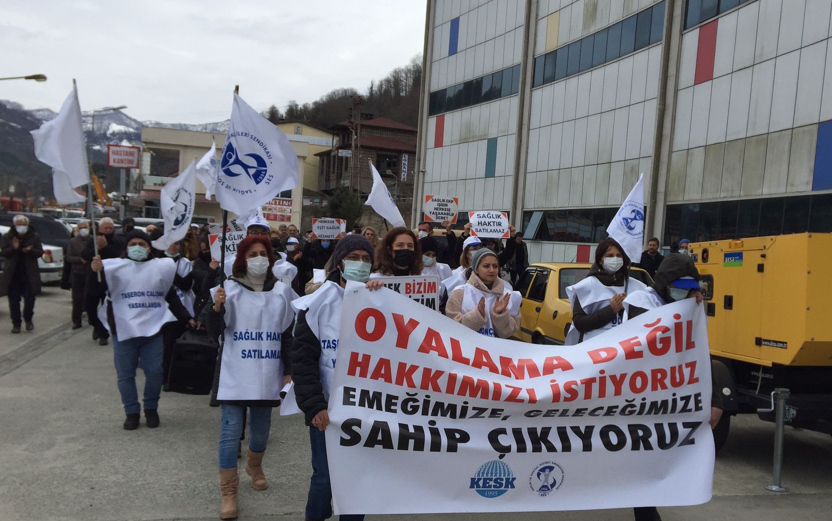 ARTVİN VE RİZE DE SAĞLIK ÇALIŞANLARI İŞ BIRAKTI Gençağa Karafazlı