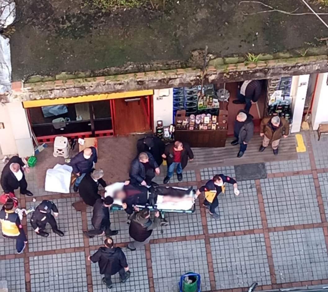 Rize’de bir caddede iki kişi arasında çıkan tartışmanın silahlı kavgaya