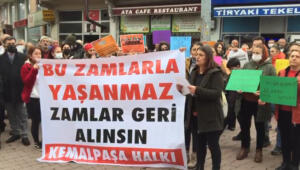 Artvin’in Kemalpaşa ilçesinde zamlara karşı sokağa çıkan yurttaşlar “ülkede kriz,