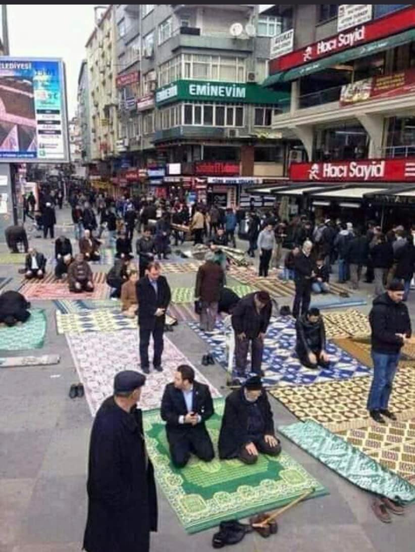 Abdurrahim Karakoç Tercüme-i Hâlimiz’  böyle anlattı! Paylaştık zahmet çekmeden İslâmlık