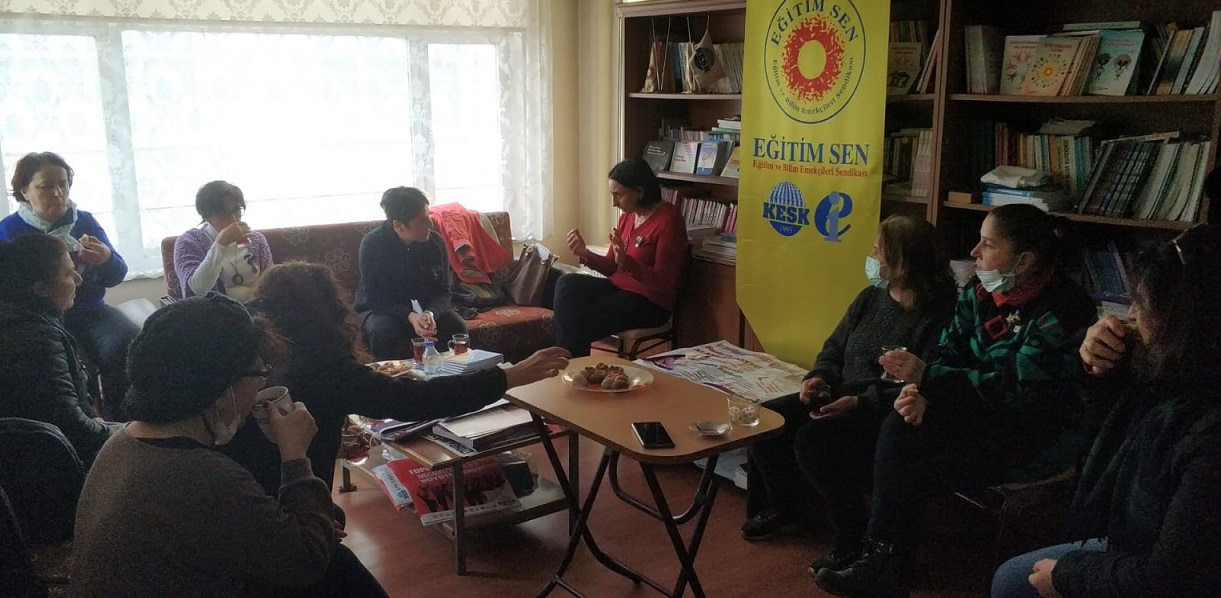  8 Mart Dünyada kadınların yüzyıllardır süren dayanışmasının, direnişinin, isyanının adıdır