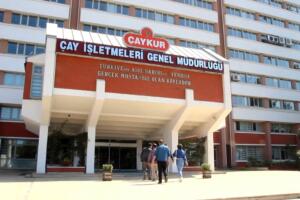 Gençağa Karafazlı- Çaykurda çalışan ancak 120 gün çalıştırıldıktan sonra kapı