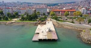 COŞKUN ÖZBUCAK ORDU- Ordu Büyükşehir Belediyesi’nin tarihi yük iskelesinin yıkılıp