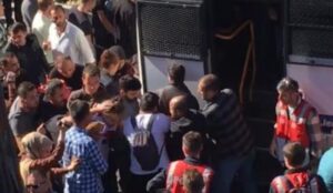 Sarıgazi Halk Festivali’nin yasaklanmasını protesto eden ve aralarında siyasi parti