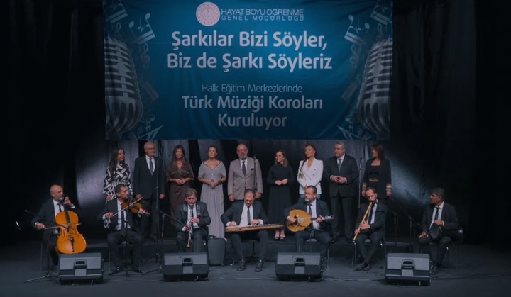 “Şarkılar Bizi Söyler Biz de Şarkı Söyleriz” GENÇAĞA KARAFAZLI Türk