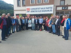CHP Rize İl Başkanı Saltuk Deniz: “Sarayı dört ay kapatın ÇAYKUR’un mevsimlik işçilerine kadro verin”