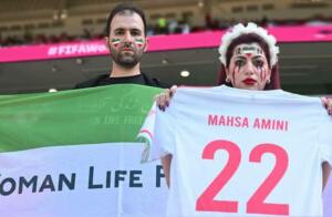 Katar’da düzenlenen 2022 FIFA Dünya Kupası’nda Galler ve İran karşı