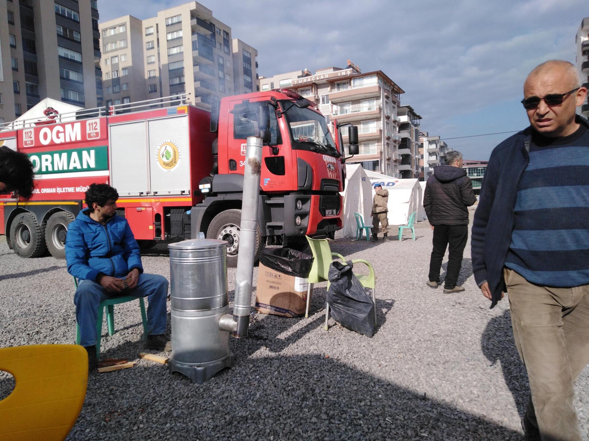 İskenderun’da depremzedelere Devlet değil halk ulaştı