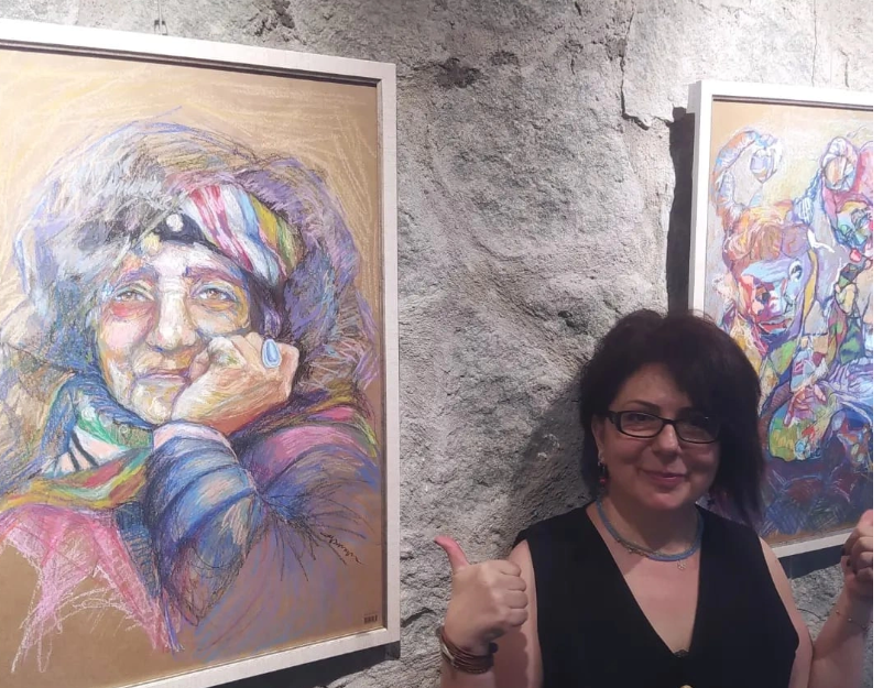 Ressam Ayşe Uzunhasanoğlu Kadın temalı 42 eser sanatseverlerle buluşuyor