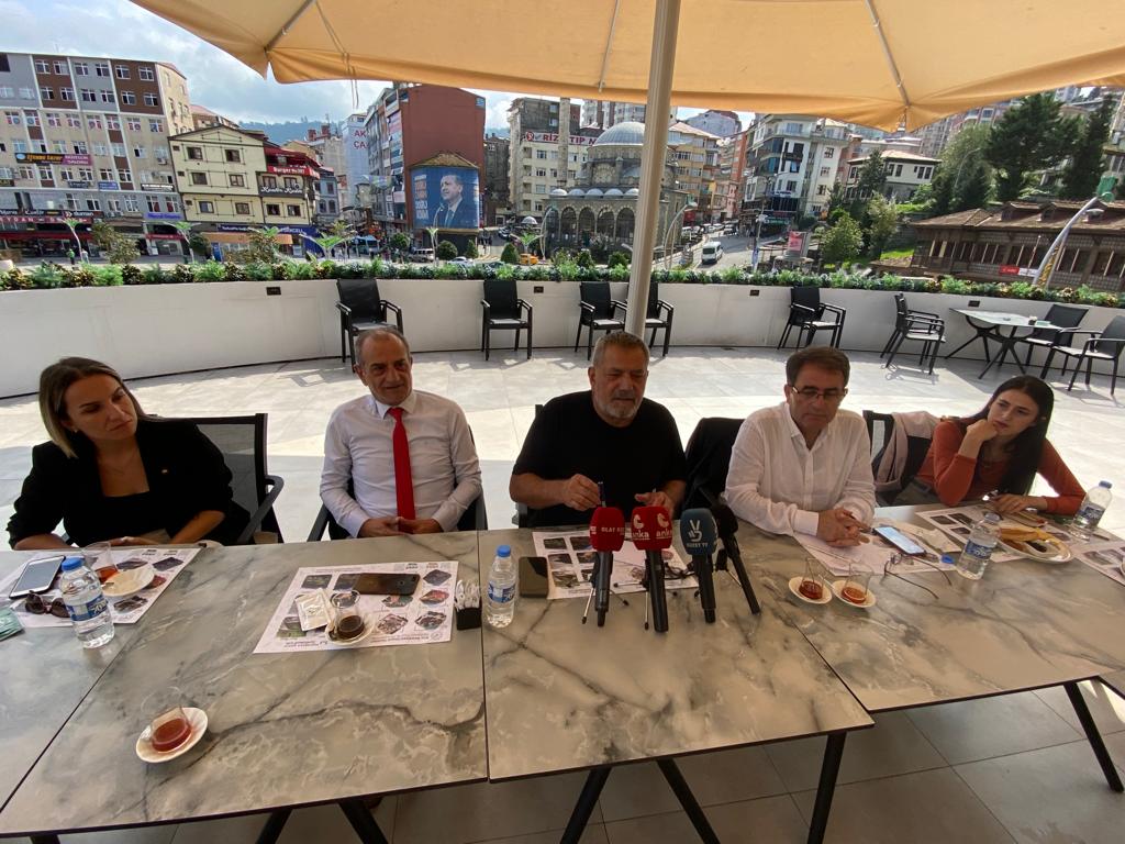 CHP Rize İl Başkanı Deniz “Ekonomik krize karşı ofislerde değil