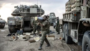 İsrail ordusu abluka altındaki Gazze Şeridi’ne yönelik hava, deniz ve