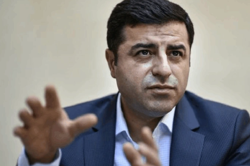 AKP’li eski bakan Selahattin Demirtaş’ı doğruladı