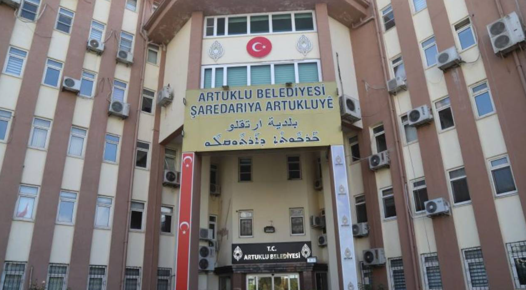 AKP döneminde işe alınan ‘bankamatik personelleri’ tespit edildi: ”AKP’lilerin ise oturdukları yerden maaş aldıklarını tespit edildi’