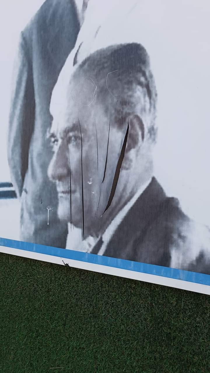 Of’ta Atatürk Resimlerinin Tahrip Edilmesine CHP’den Tepki