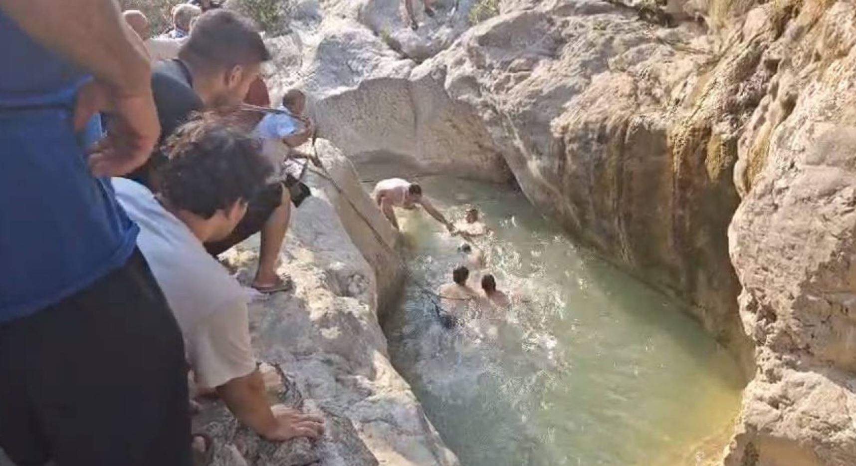 Antalya ve Rize’de dört turist serinlemek için girdiği gölette boğuldu
