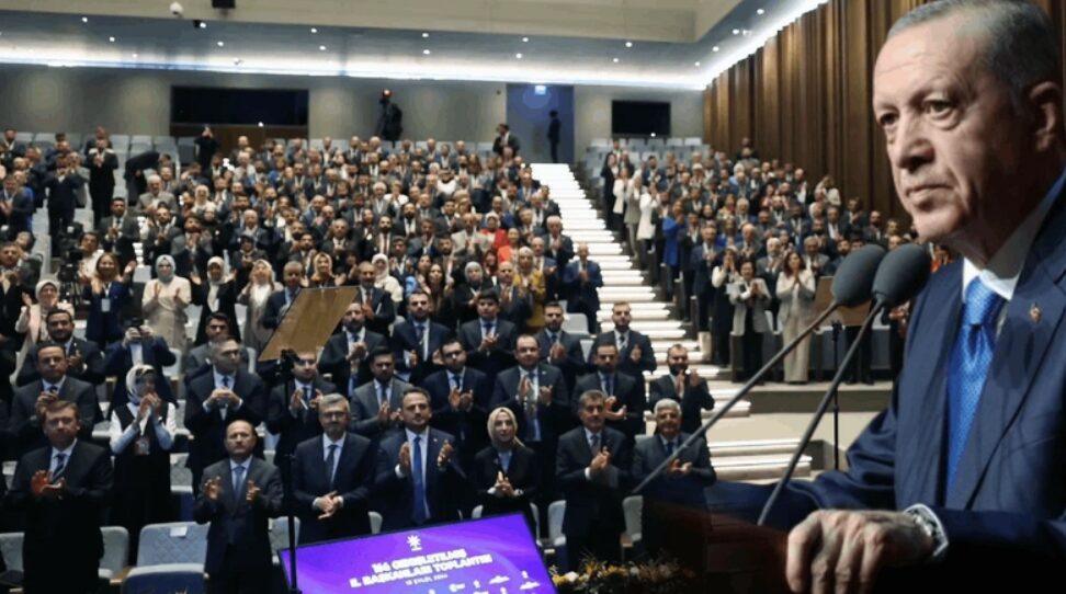 AKP’nin Toplantısına Bakanlıklar ile İl Başkanları Anlaşmazlıkları Damga Vurdu