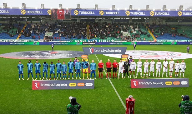 Çaykur Rizespor 16 .hafta maçında ilk yarısını 1-0 önde kapattığı