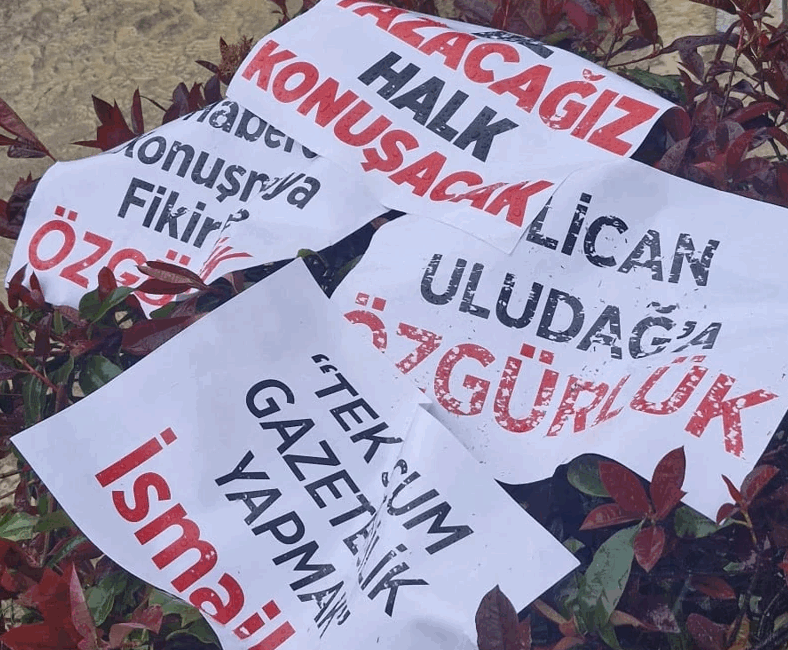 Gazeteciler İsmail Arı, Alican Uludağ, Merdan Yanardağ ve diğer tutuklu