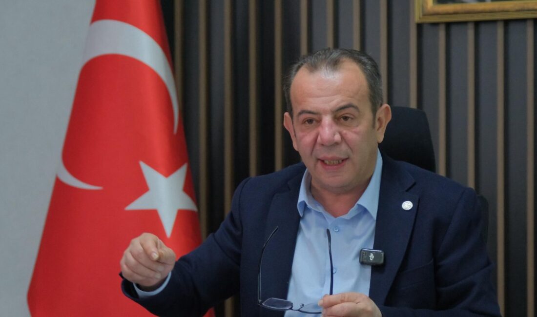 Gözaltına alınan Bolu Belediye Başkanı Tanju Özcan, Belediye Başkan Yardımcısı