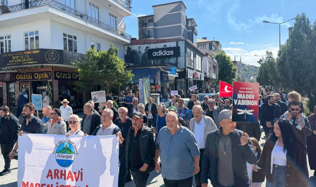 Arhavi’de Halk Yaşam Alanlarının Yok Edilmesine Karşı Yürüdü: “Cennetimizi Cehenneme
