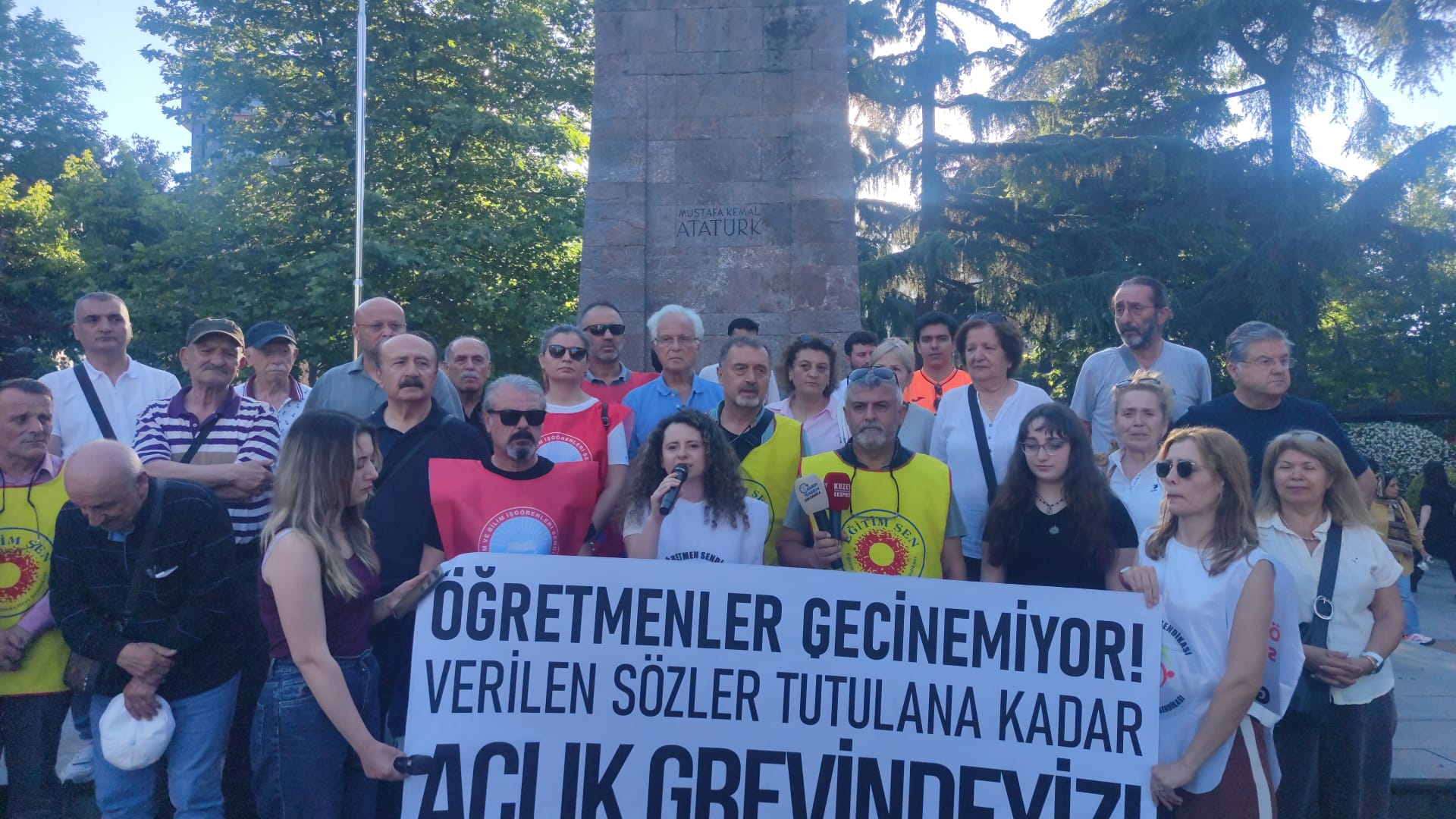 Öğretmen sendikası Trabzon şubesi “Baskılara, gözaltılara ve yıldırma politikalarına rağmen mücadelemizi