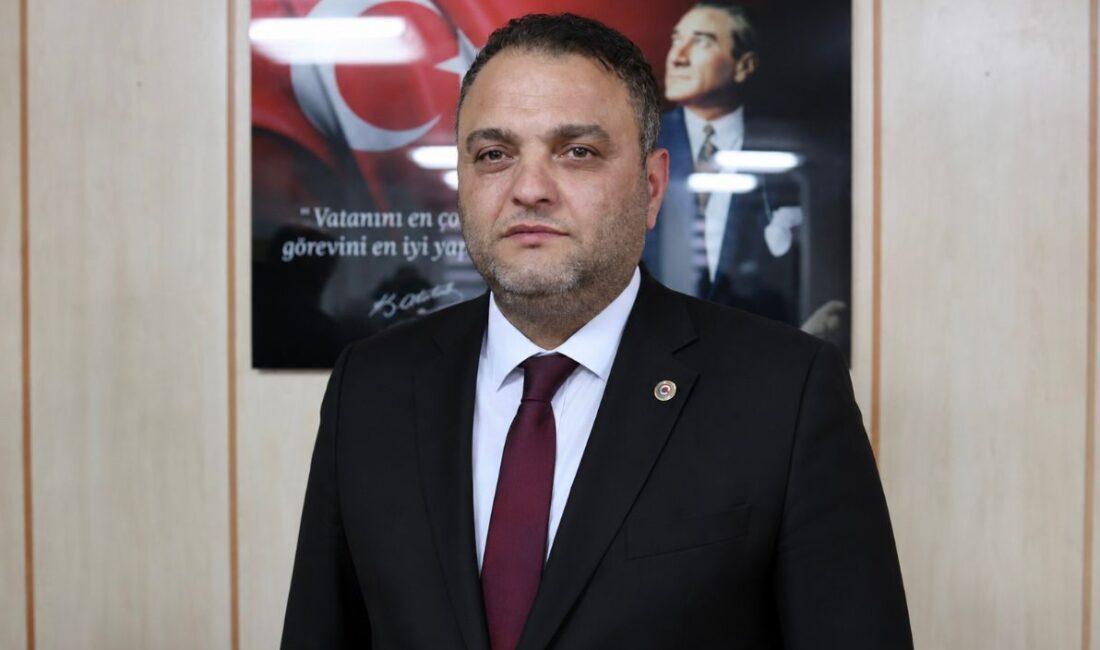 Haber: Gençağa Karafazlı  (RİZE) – Rize’de yaş çay sezonunun başlamasıyla