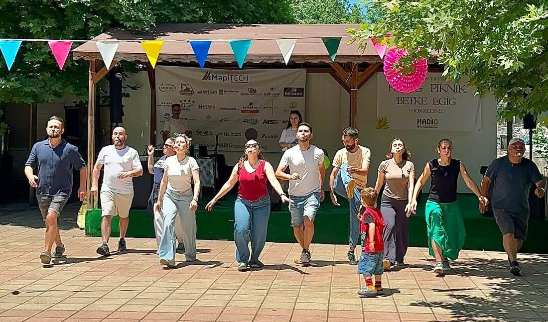 “Beykoz’da Hemşinliler buluşması: yüzlerce kişi aynı horonda, aynı kültürde bir