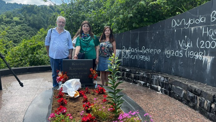 Haber: Yarensu Ustabaş ARTVİN – Karadenizli sanatçı Kazım Koyuncu’nun ölüm yıl
