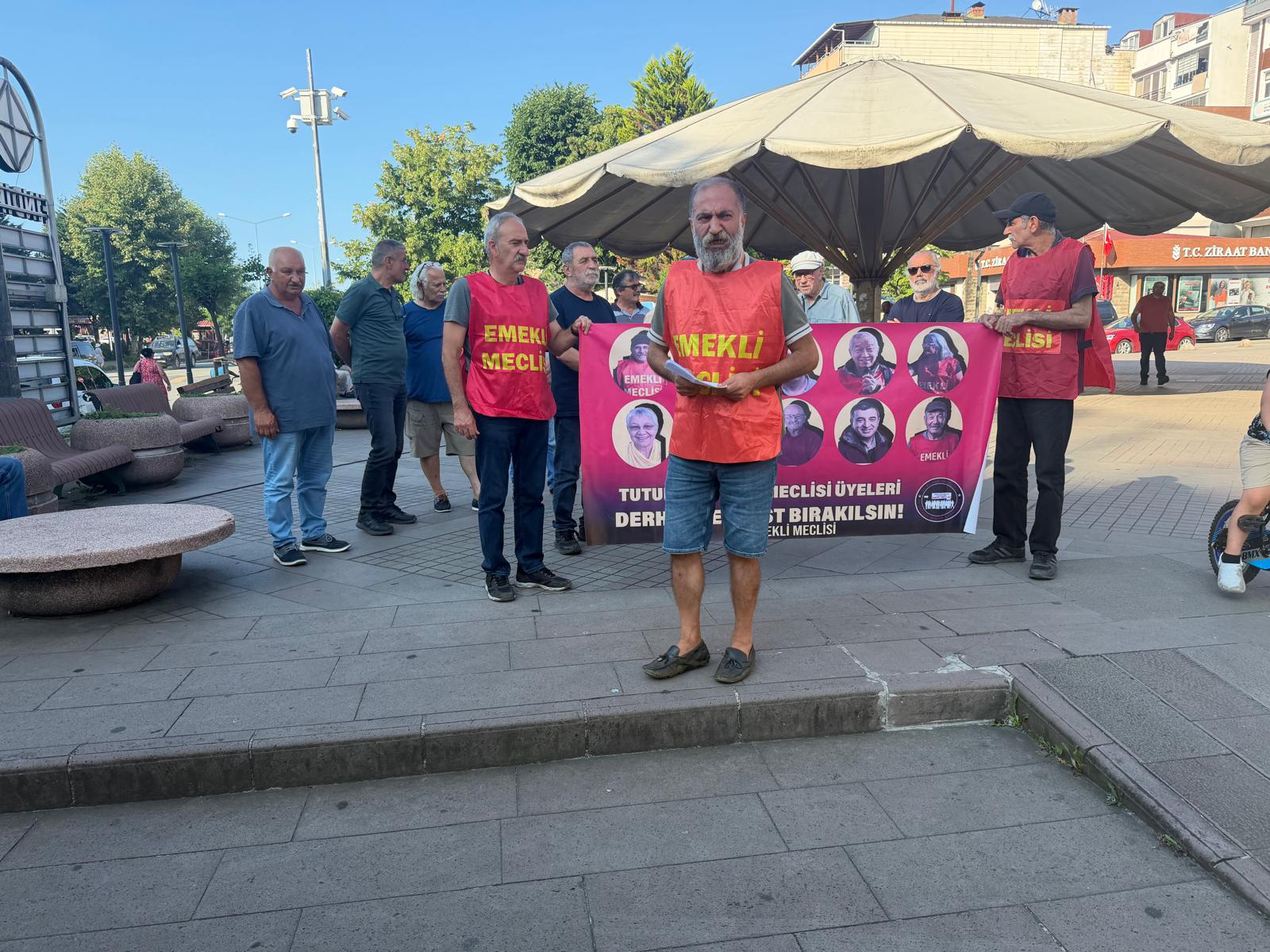 Fındıklı emekli meclisleri “emekliler teslim olmuyor! tutuklamalarla mücadelemiz engellenemez! HABER: