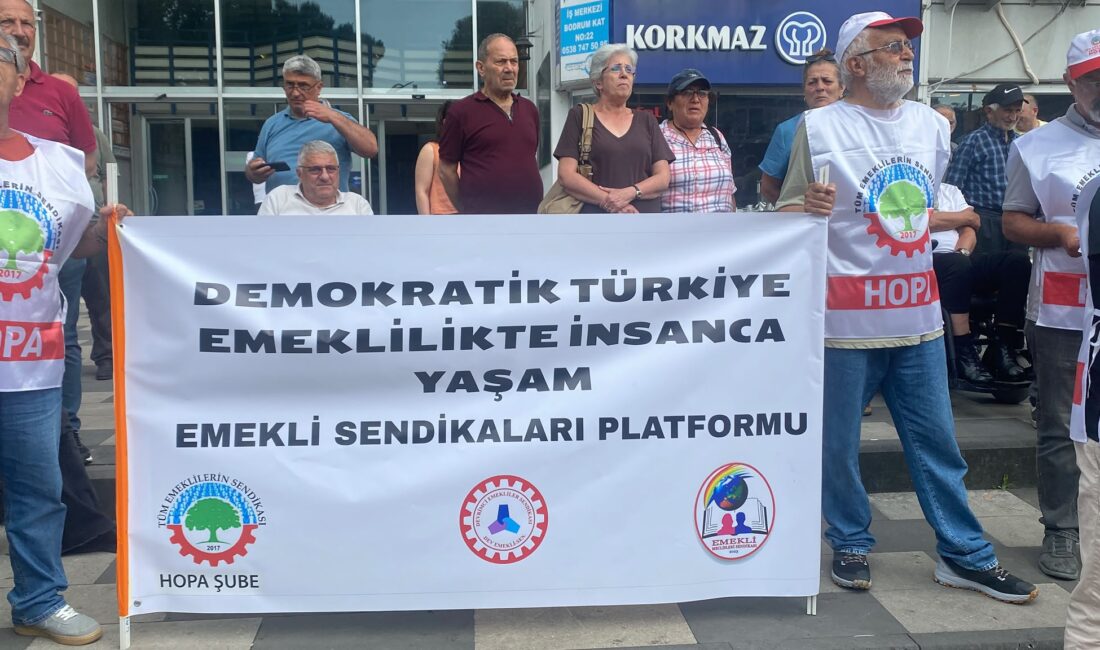 Haber: Yarensu Ustabaş (HOPA) – Hopa Cumhuriyet Caddesi’nde bir araya