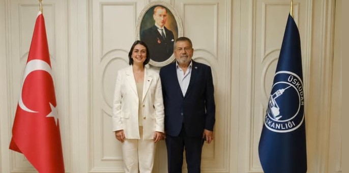 Üsküdar belediye başkanı Sinem Dedetaş’ın gözaltına alınmasına yönelik tepkiler devam