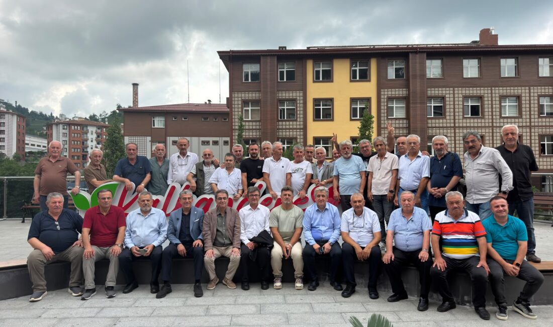 HABER:GENÇAĞA KARAFAZLI Yeni Parti, siyasi çalışmalarının başlangıcını Rize’den yaptı. Grup